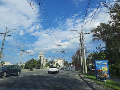 На дамбі Тернопільського ставу встановили камери автофіксації швидкості