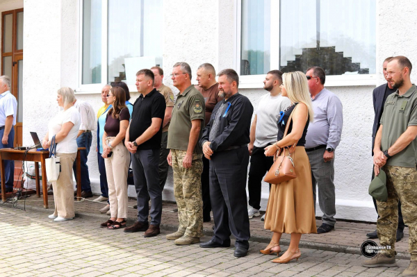 У Заліщиках провели автопробіг на підтримку родин зниклих безвісти (фото)