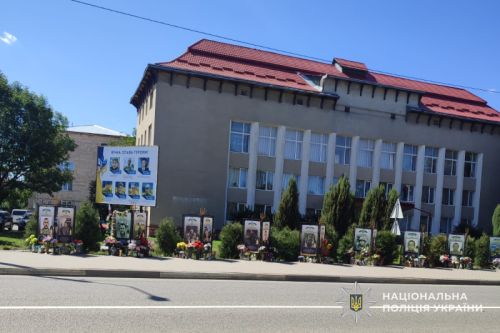 Танці під російську музику біля Алеї Героїв у Монастириськах: чим закінчилася резонансна історія з підлітками