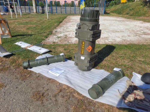 Трофеї війни та сучасне озброєння показали у Бережанах: музей представив незвичну виставку (фото)