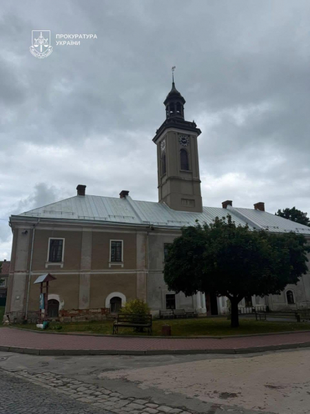 Землі під Ратушею та Замком Синявських у Бережанах повернули державі (фото)