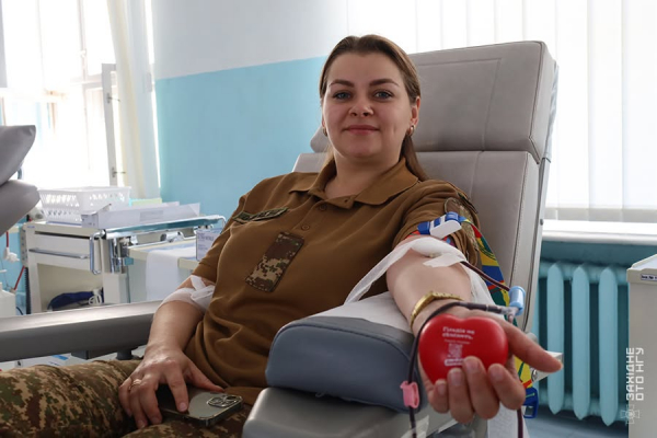 «Моя кров може врятувати життя»: тернопільські гвардійці стали донорами (фото)