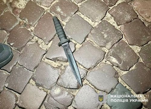 Смертельне оповіщення у Львові: чоловік напав із ножем на військовослужбовця ТЦК, поліцейський відкрив вогонь