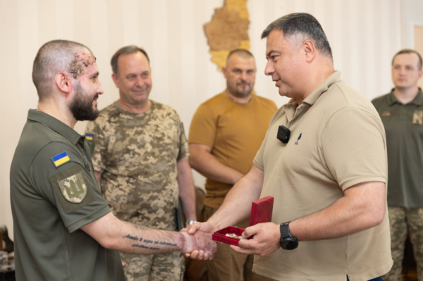 Понад 200 бойових вильотів: воїна 105-ї бригади з Тернопільщини нагородили орденом «За мужність» ІІІ ступеня (фото)