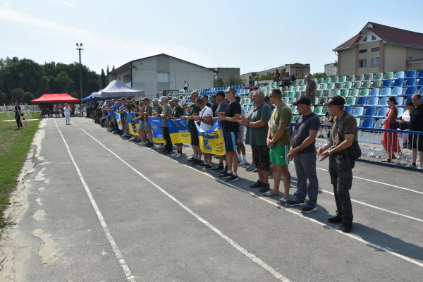 Стрільба з лука, армрестлінг і мініфутбол: у Теребовлі змагалися ветерани з усієї області (фото)