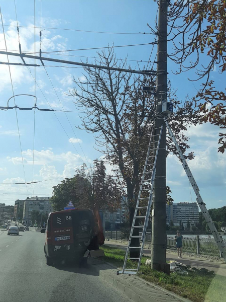 На дамбі Тернопільського ставу встановили камери автофіксації швидкості