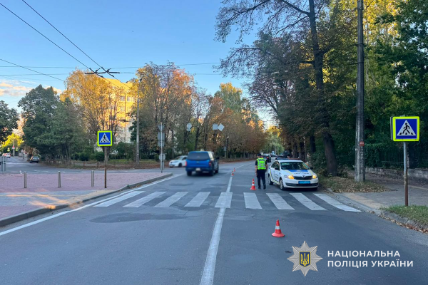 Водій електромопеда у Тернополі збив 14-річну дівчину (фото)