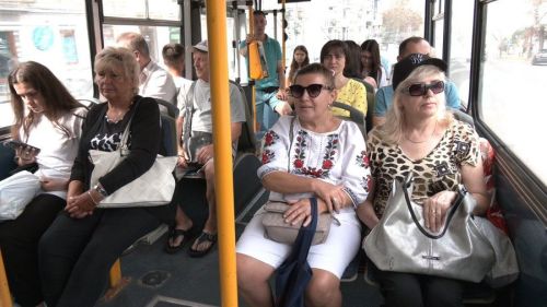 Безкоштовний проїзд у громадському транспорті Тернополя для людей у вишиванках: деталі