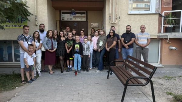 У Тернополі вшанували пам’ять загиблих Захисників під час акції «День пам’яті — у кожному дворі»