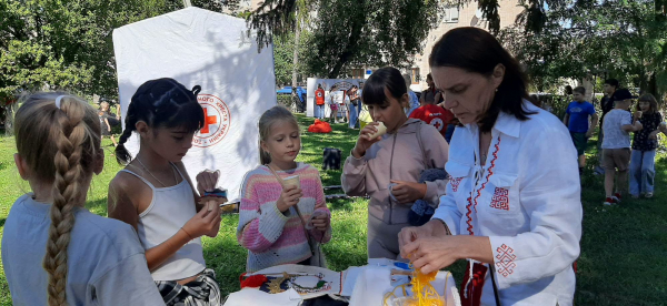 Батути, майстер-класи та донати для ЗСУ: як у Збаражі відзначили День молоді (фото)