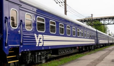 Масована атака рф по Києву: яка ситуація з рухом поїздів