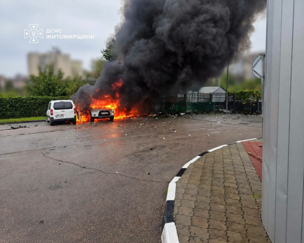 рф б'є по АЗС та залізниці: відомо про двох загиблих на Житомирщині, прильоти по західних регіонах (фото, відео)