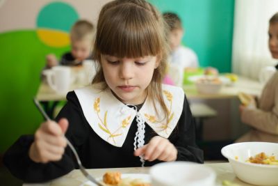 У школі імені Героя України в Бережанах батьки заявляють про відсутність безкоштовного харчування