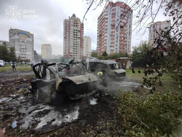 Двоє загиблих та 8 постраждалих у Києві, внаслідок атаки рф (фото, відео)