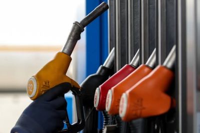 Дизель по 100 грн за літр: українські АЗС оновили цінники 12 вересня