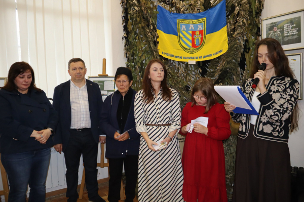 Виставку пам’яті загиблого захисника Володимира Брославського відкрили у Тернополі (фото)