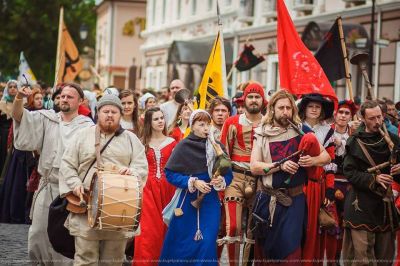 Замкову гору в Теребовлі продовжують готувати до нового фестивалю (фото)