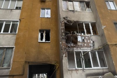 У Хмельницькому зафіксовано влучання у житловий будинок ворожого БпЛА (фото)