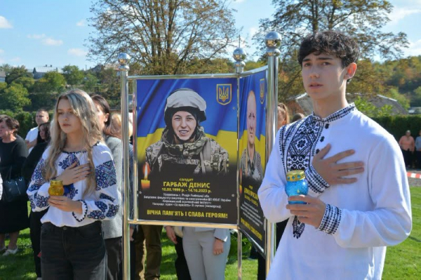 У Бережанах відкрили Алею пам’яті полеглих захисників (фото)