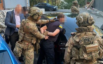 Митник з Тернополя взяв 5 тисяч доларів за зарахування на навчання для відстрочки (фото)