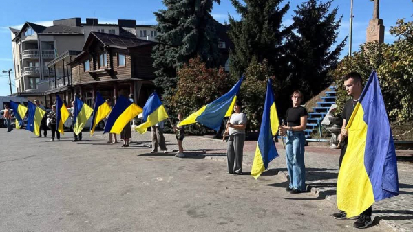 13 відкритих ран: Озернянська громада стала частиною автопробігу пам'яті зниклих безвісти воїнів (фото)