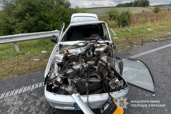 Неповнолітній на зустрічній і падіння у маршрутці: деталі ДТП в Тернополі (фото)