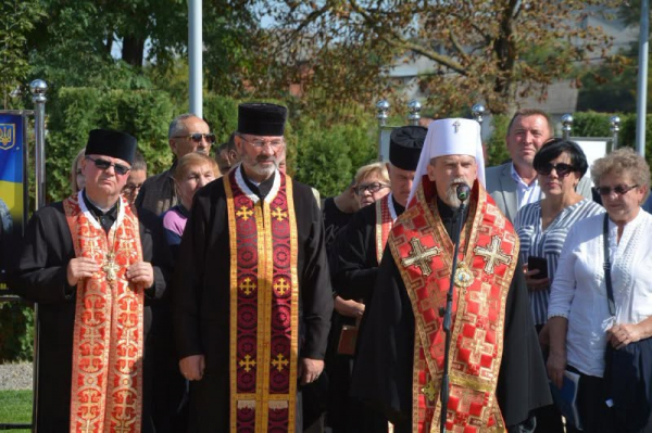 У Бережанах відкрили Алею пам’яті полеглих захисників (фото)