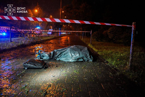 Двоє загиблих та 8 постраждалих у Києві, внаслідок атаки рф (фото, відео)