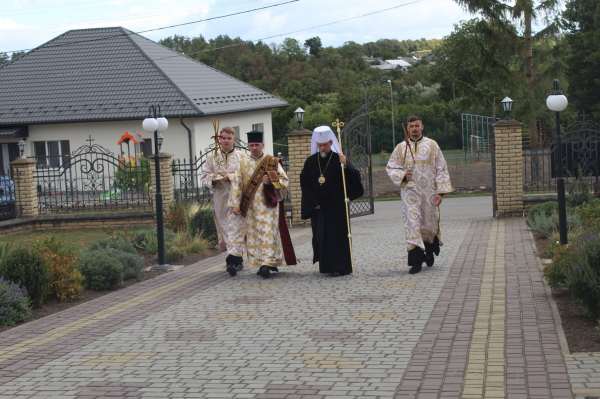 У Товстолузі освятили відреставрований парафіяльний будинок (фото)