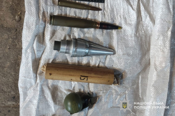 Через ревнощі погрожував зброєю: на Збаражчині чоловік налякав матір трьох дітей (фото)