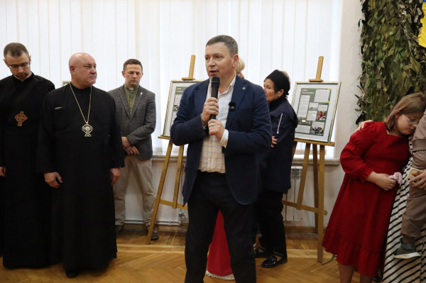 Виставку пам’яті загиблого захисника Володимира Брославського відкрили у Тернополі (фото)