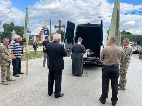На Тернопільщині попрощалися із 30-річним воїном Василем Рибаком (фото)