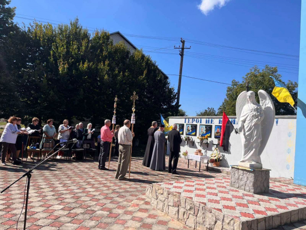 Загинув під час бойового завдання: меморіальну дошку відкрили Герою з Козівської громади (ФОТО)