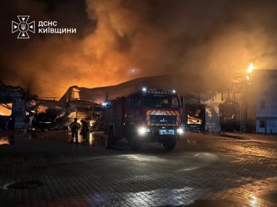 Київщина: росіяни знов масовано атакували область, травмовано 2 людини (фото, відео)