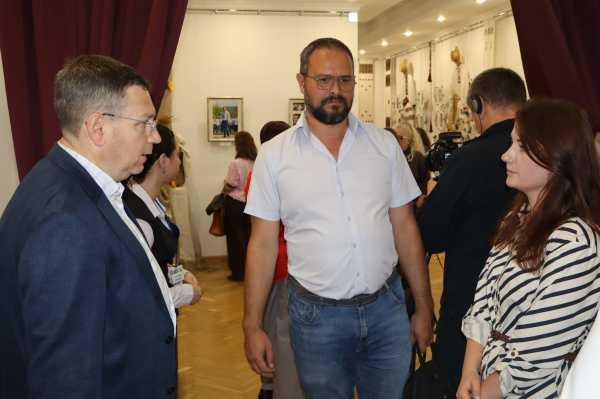 Виставку пам’яті загиблого захисника Володимира Брославського відкрили у Тернополі (фото)