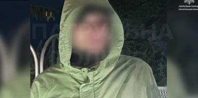 Знову напідпитку і без прав: у Тернополі в комендантську годину зупинили порушника на "ВАЗі" (відео)