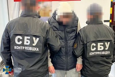 СБУ викрила у Львові двох студентів, які зареєстрували для рашистів 14 терміналів Старлінк (фото)