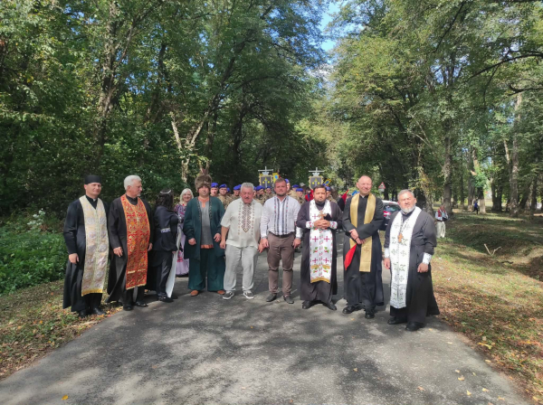 Микулинцям – 930 років: ювілей селища перетворили на збір для ЗСУ (фото, відео)