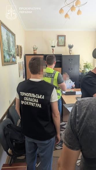 Директора психоневрологічного інтернату Тернопільщини судитимуть за торгівлю людьми (фото)