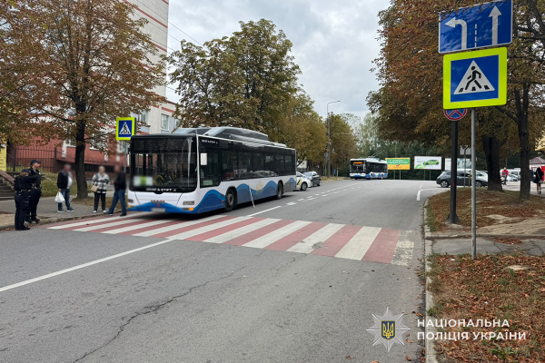 Неповнолітній на зустрічній і падіння у маршрутці: деталі ДТП в Тернополі (фото)