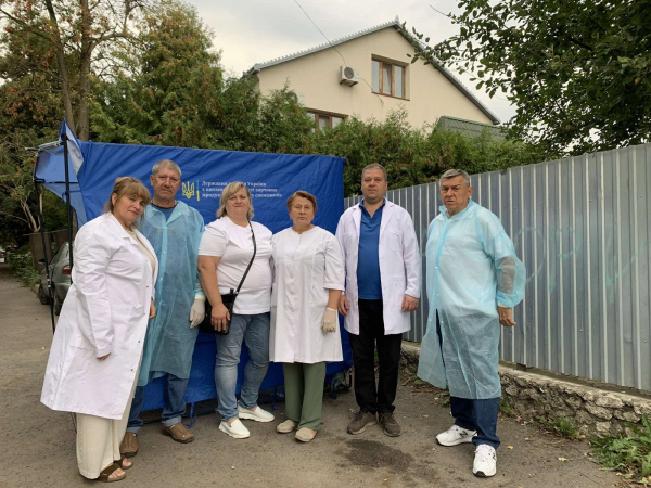 Після появи лисиці в Тернополі від сказу вакцинували 55 котів і собак (фото)