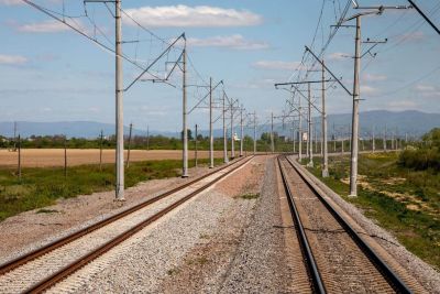 Перша євроколія в Україні: поїзди з Європи зможуть прямувати до Ужгорода без зміни локомотива (фото)