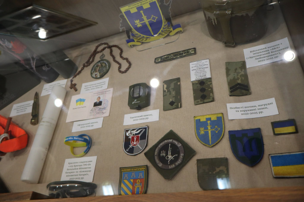 Виставку пам’яті загиблого захисника Володимира Брославського відкрили у Тернополі (фото)