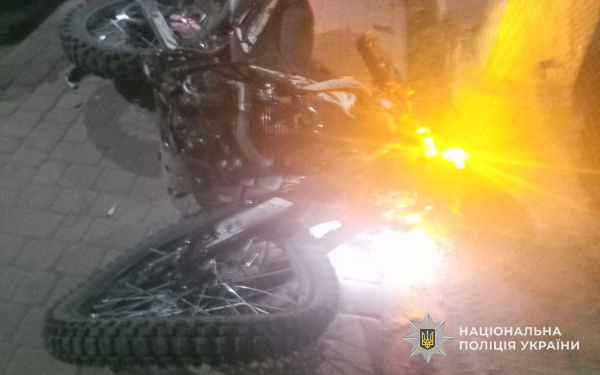 Мотоцикліст врізався в авто: ДТП у Мельнице-Подільській громаді