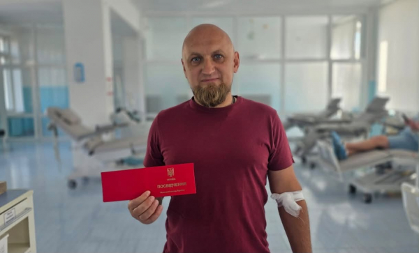 Ще один «Почесний донор України»: у Тернополі відзначили Віталія Фесовича (фото)