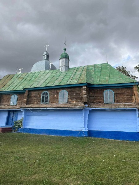 Знахідки у вівтарі та покрівлі виявили під час ремонту у храмі на Козівщині (ФОТО)
