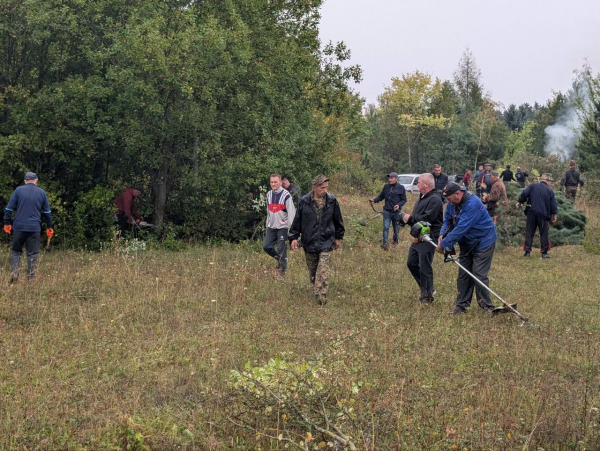 Замкову гору в Теребовлі продовжують готувати до нового фестивалю (фото)