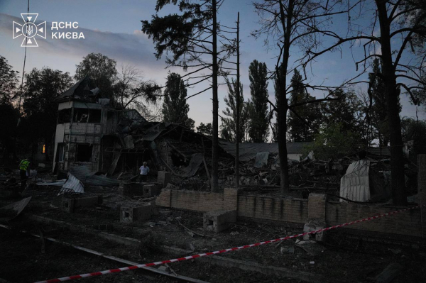 Загинули 12 осіб, серед них громадянин Індії: цієї ночі росія атакувала 10 регіонів України (фото)