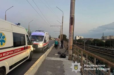 У Тернополі внаслідок падіння з електросамокату загинув 13-річний хлопець (фото)