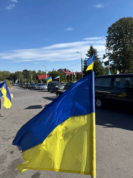 13 відкритих ран: Озернянська громада стала частиною автопробігу пам'яті зниклих безвісти воїнів (фото)